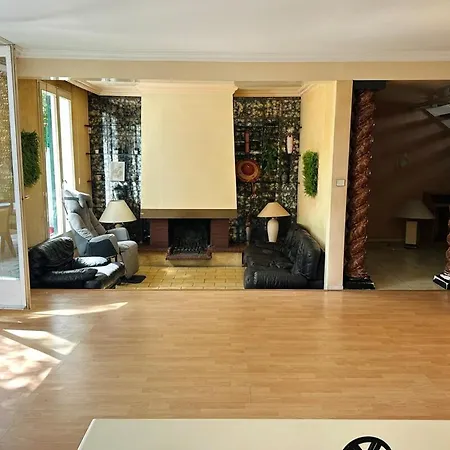 Lescapade Holiday home Villecresnes