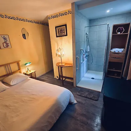 Holiday home Lescapade Villecresnes